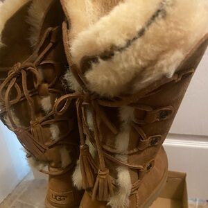 UGG Brown Winter Boots with Cream Lining